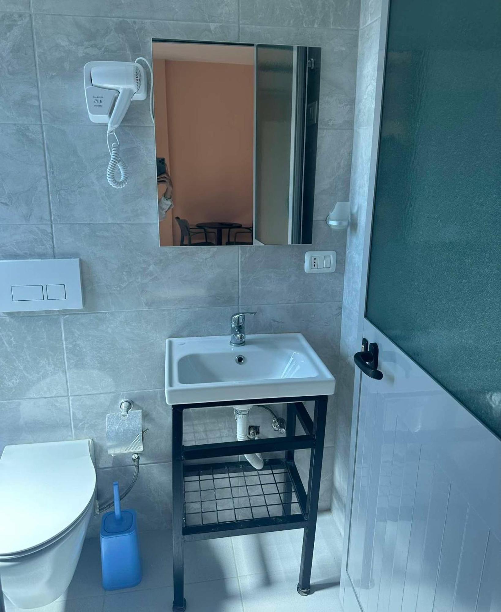 Deor Hotel Shëngjin エクステリア 写真