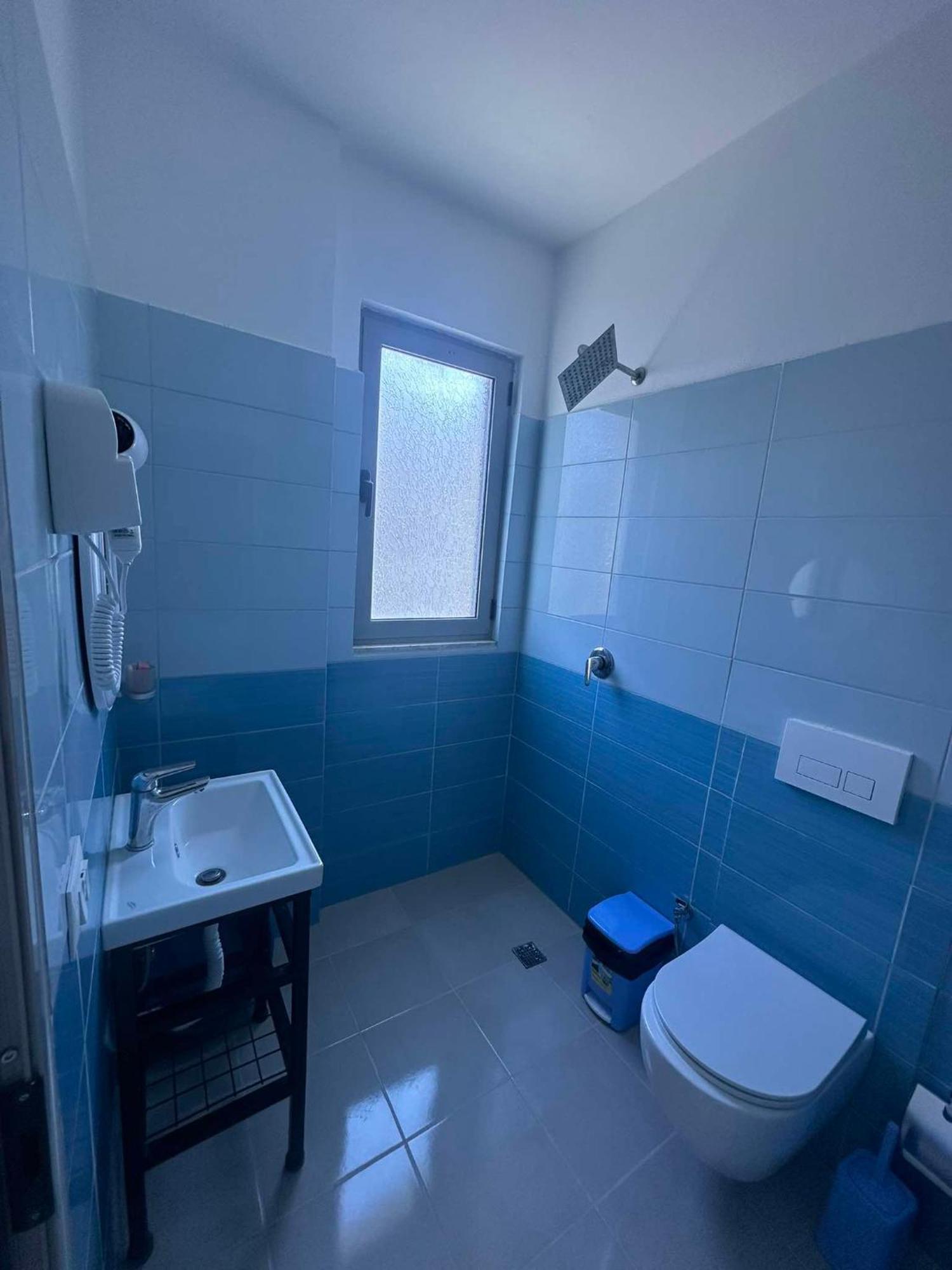 Deor Hotel Shëngjin エクステリア 写真