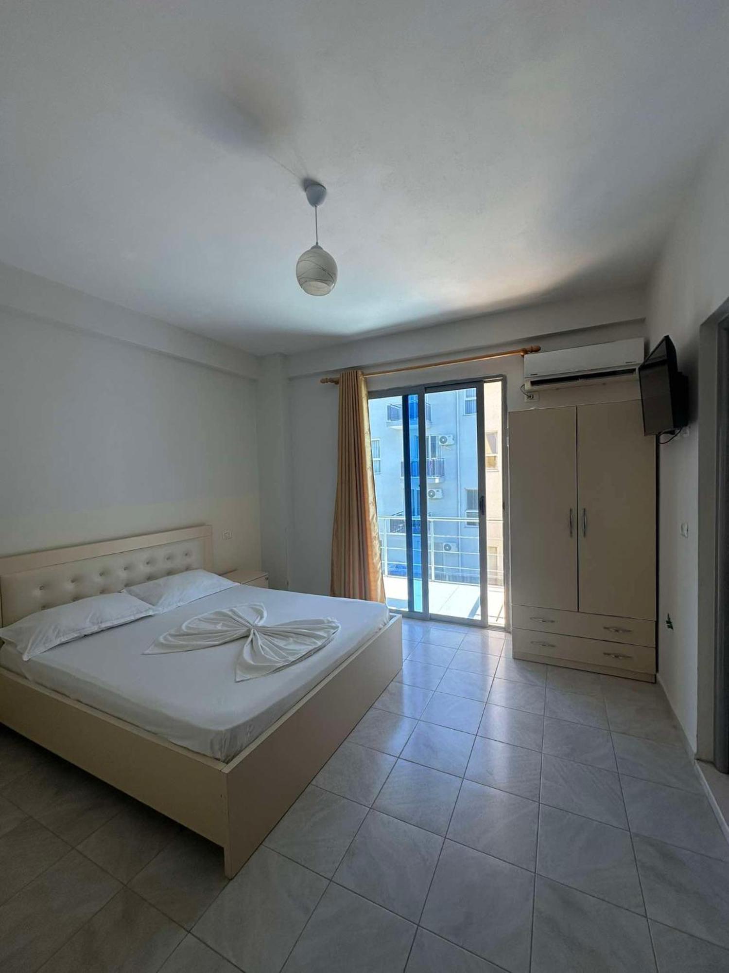 Deor Hotel Shëngjin エクステリア 写真