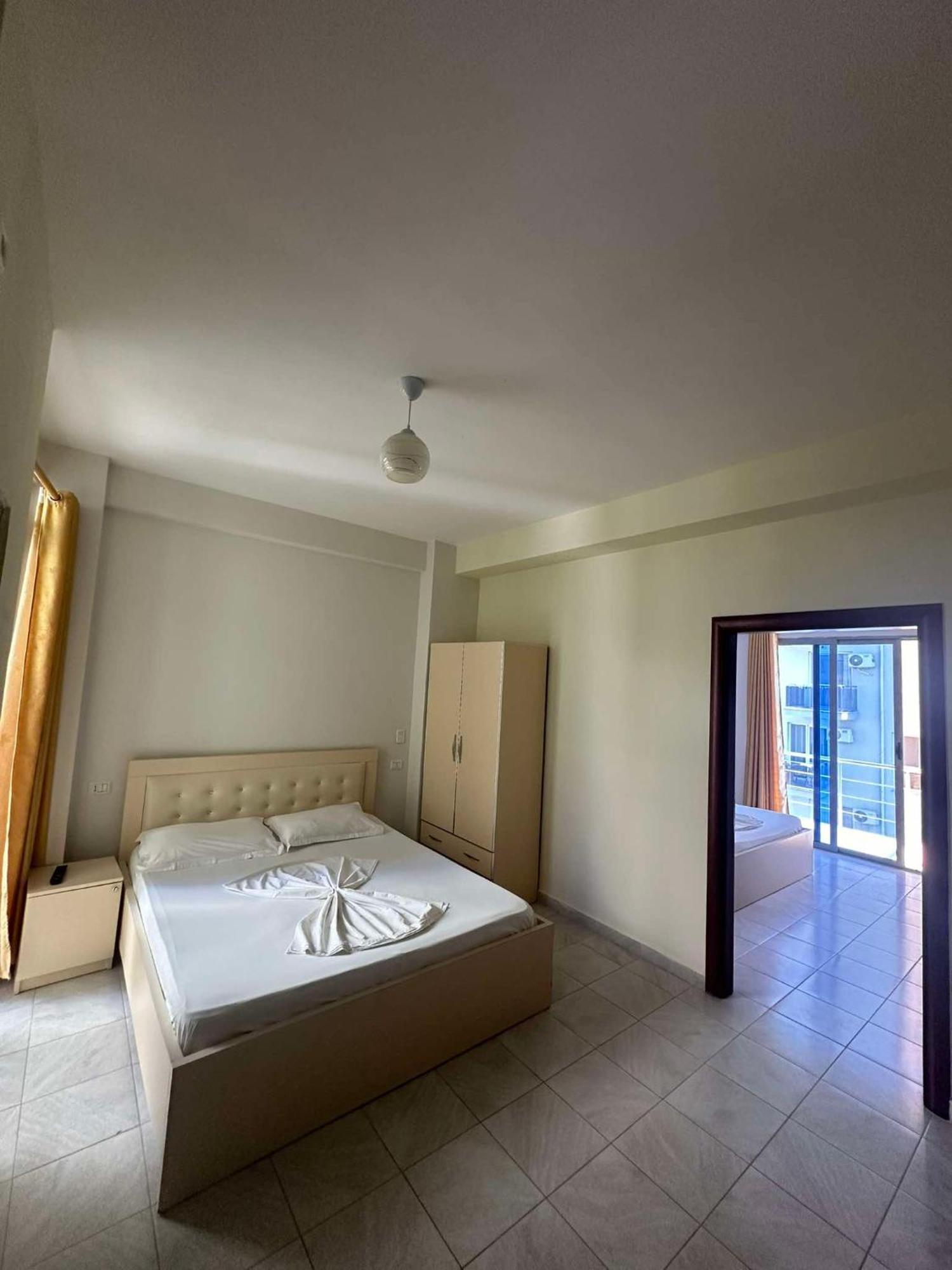 Deor Hotel Shëngjin エクステリア 写真