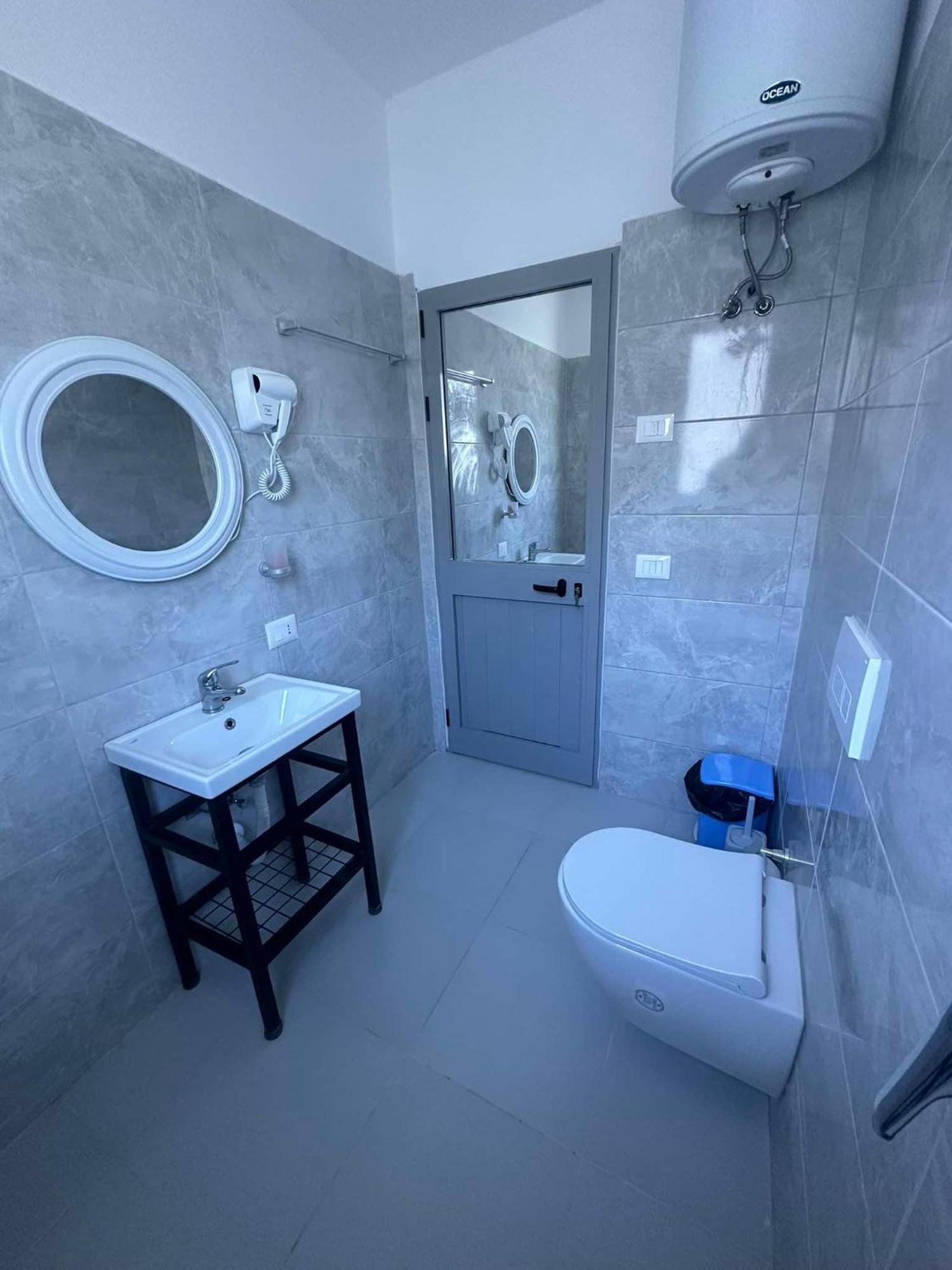 Deor Hotel Shëngjin エクステリア 写真