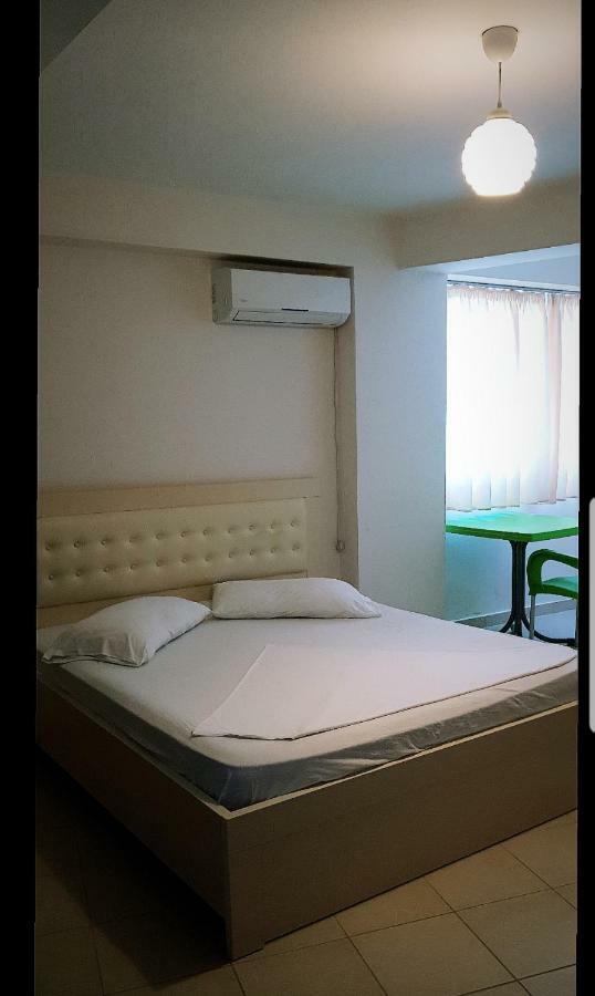 Deor Hotel Shëngjin エクステリア 写真
